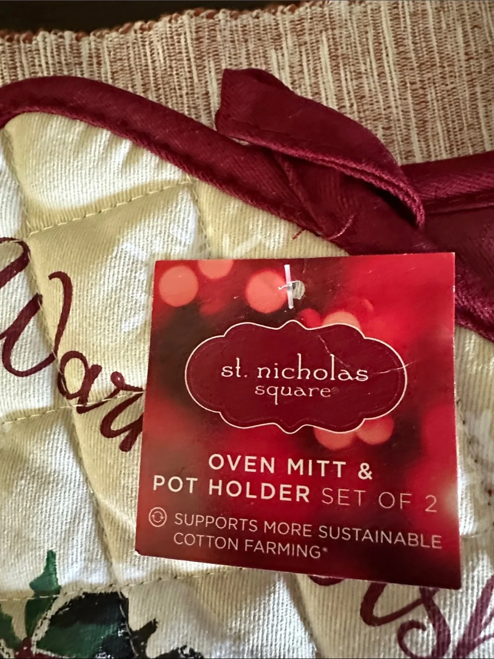 St. Nicholas Square Red and Cream Snowman Oven Mitt and Pot Holder Set